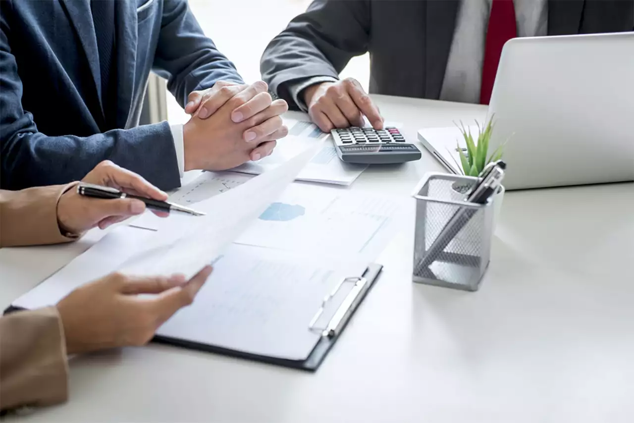 Anwalt für Arbeitsrecht für Arbeitgeber wie Unternehmer, Startups, HR-Verantwortliche, Personalabteilungen